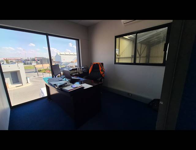 417M² WAREHOUSE TO LET IN BARTLETT